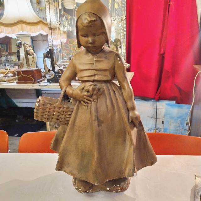 2021-02-21 17.13.37 statue hollandaise en platre