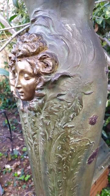 2021-03-22 17.50.51 vase 1900