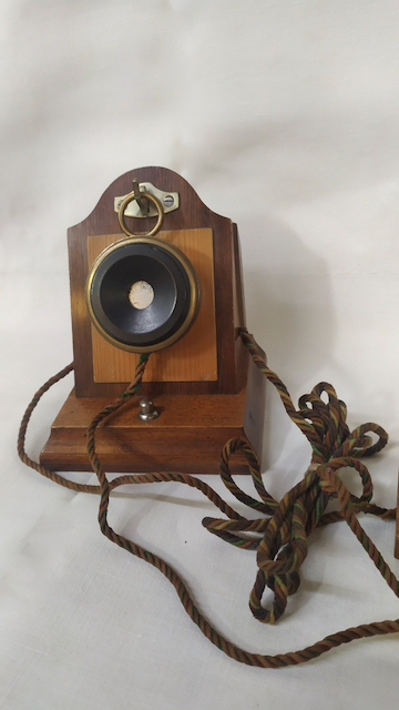 2021-03-23 15.12.26 telephone porte montre milde