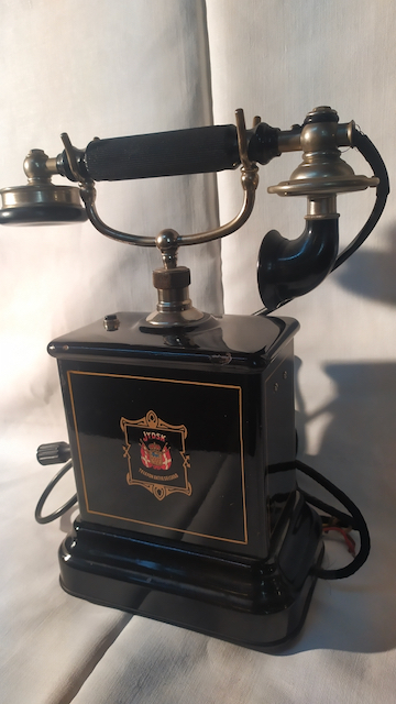 2021-03-23 15.24.26 telephone ancien