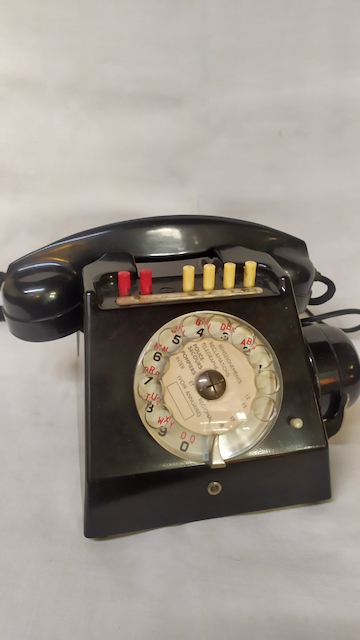 2021-03-23 16.22.49 telephone ancien