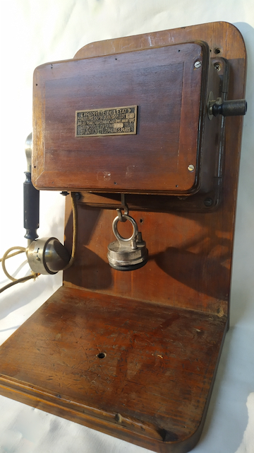 2021-03-25 15.49.08 telephone ancien