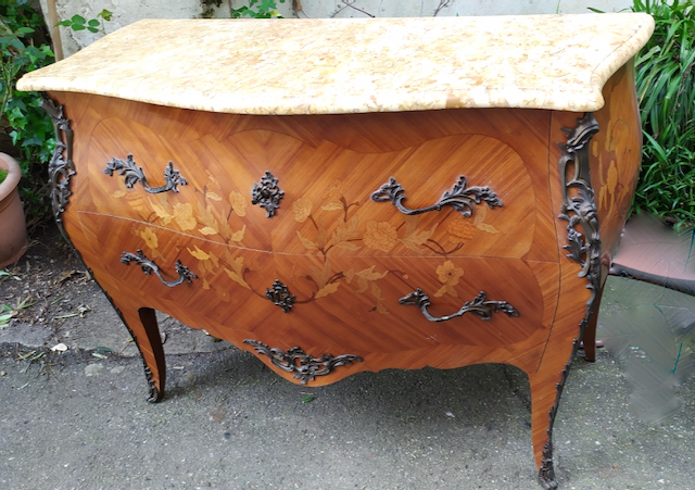 commode de style Commode Louis XV