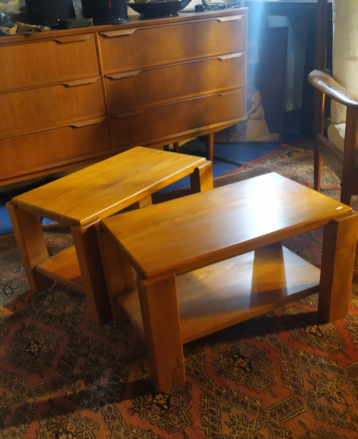 meuble vintage Tables/Chevets Pierre Chapo