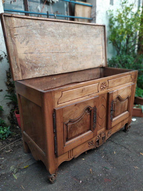 mobilier provencal buffet coffre provencal