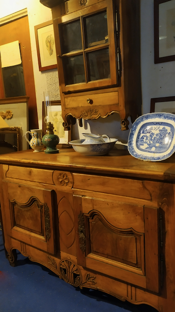 meuble buffet ancien provencal buffet provencal et son verriau
