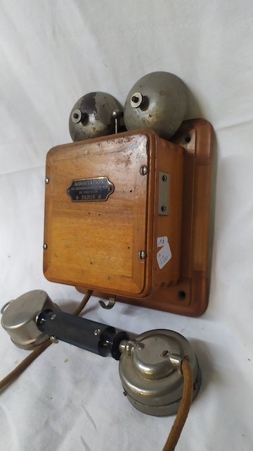 telephone mural ancien de collection telephone ancien
