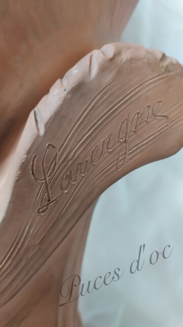 2021-05-29 10.40.5terre cuite statue ancienne signature lavergne
