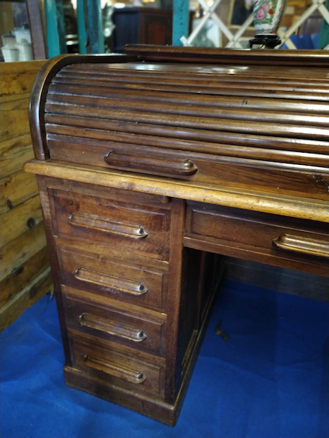 bureau en noyer bureau americain ancien