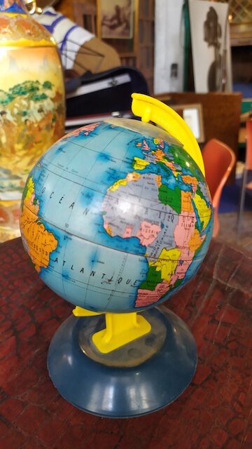 globe terrestre vintage mappemonde 80