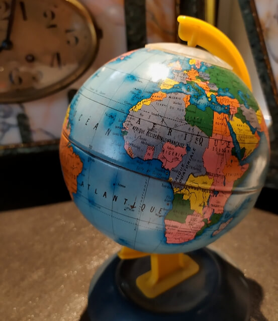 mappemonde années 80 globe terrestre vintage