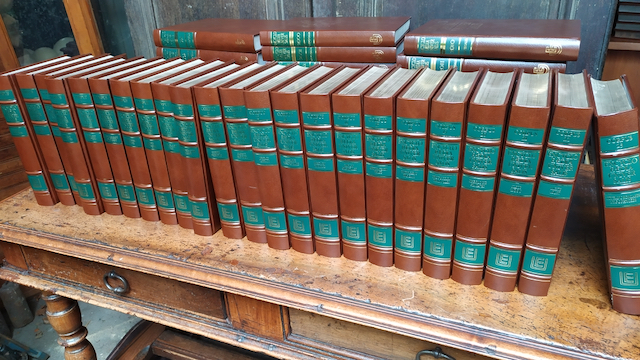 encyclopédie reliure cuir Encyclopédie Universalis Corpus