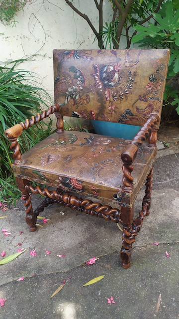 meuble ancien fauteuil style Louis XIII